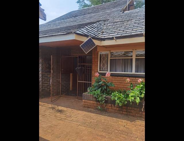 4 BEDROOM HOUSE FOR SALE IN KAMEELDORINGPARK